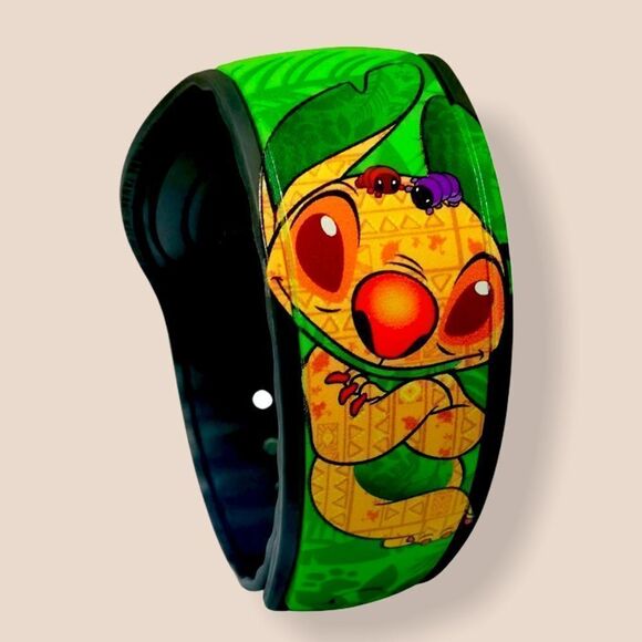 NWT STITCH CRASHES DISNEY LION KING MAGICBAND - Picture 1 of 3
